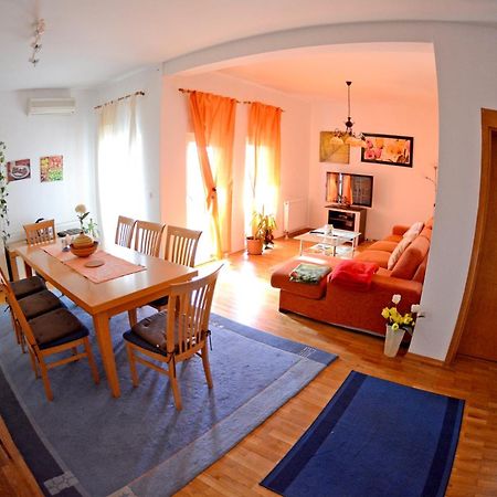 Apartments And Rooms Trsje Загреб Екстериор снимка