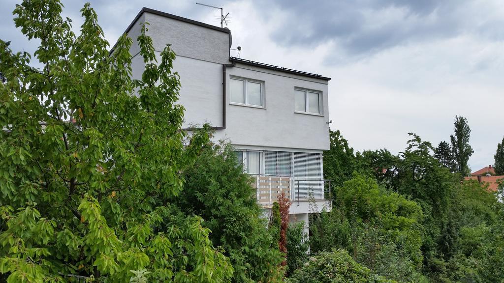 Apartments And Rooms Trsje Загреб Стая снимка