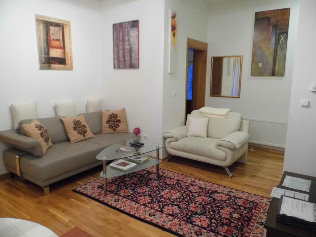 Apartments And Rooms Trsje Загреб Екстериор снимка
