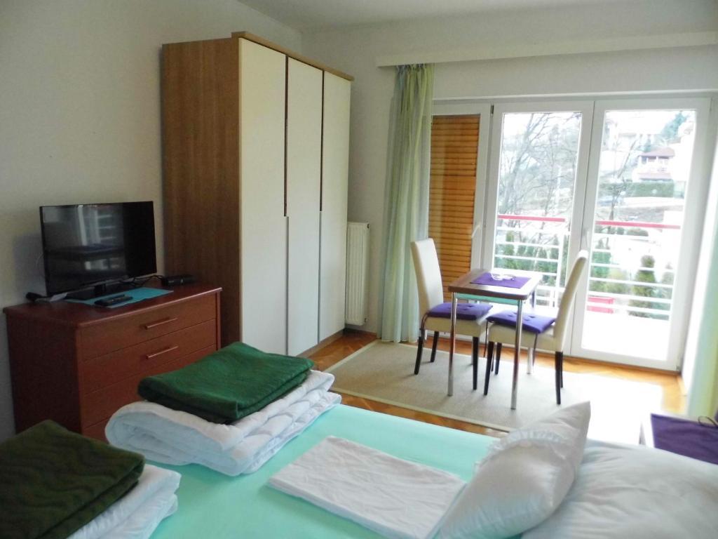 Apartments And Rooms Trsje Загреб Екстериор снимка