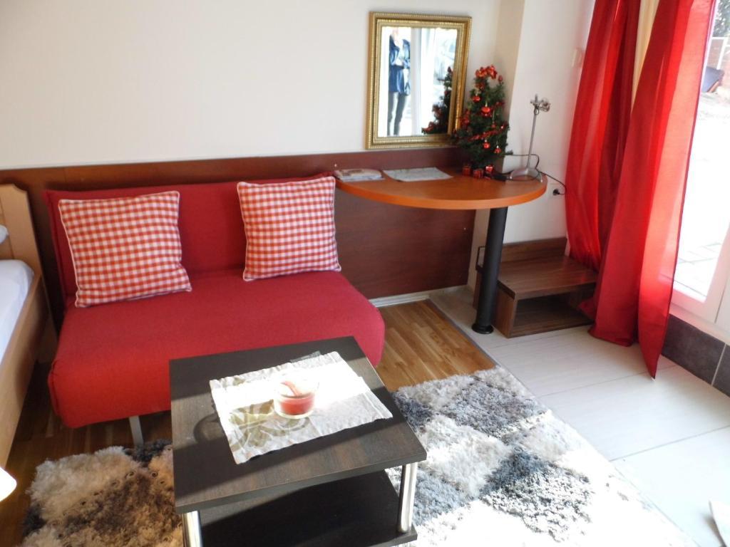 Apartments And Rooms Trsje Загреб Екстериор снимка
