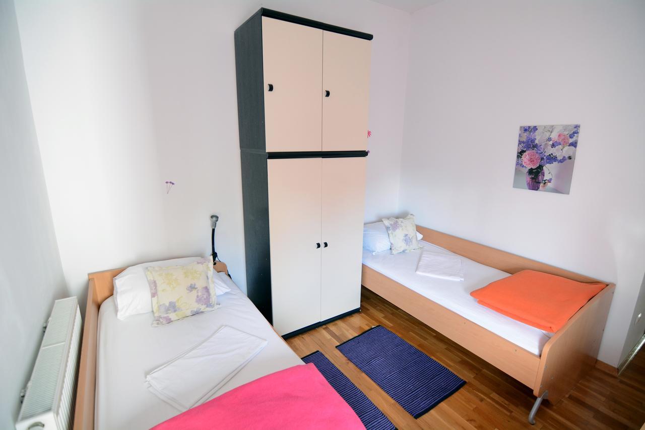 Apartments And Rooms Trsje Загреб Екстериор снимка