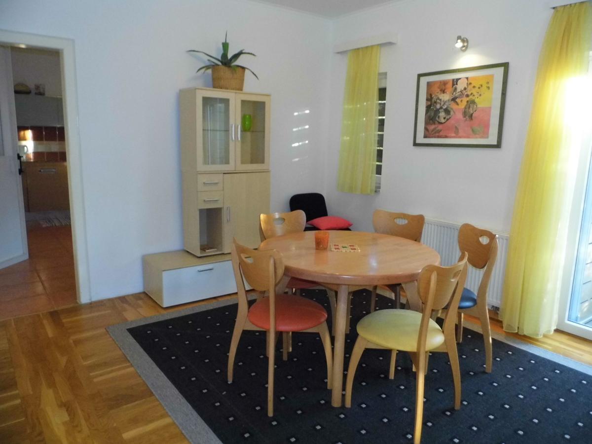 Apartments And Rooms Trsje Загреб Екстериор снимка