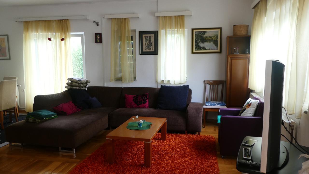 Apartments And Rooms Trsje Загреб Екстериор снимка