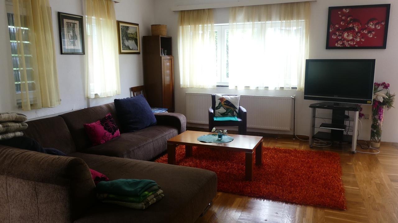 Apartments And Rooms Trsje Загреб Екстериор снимка