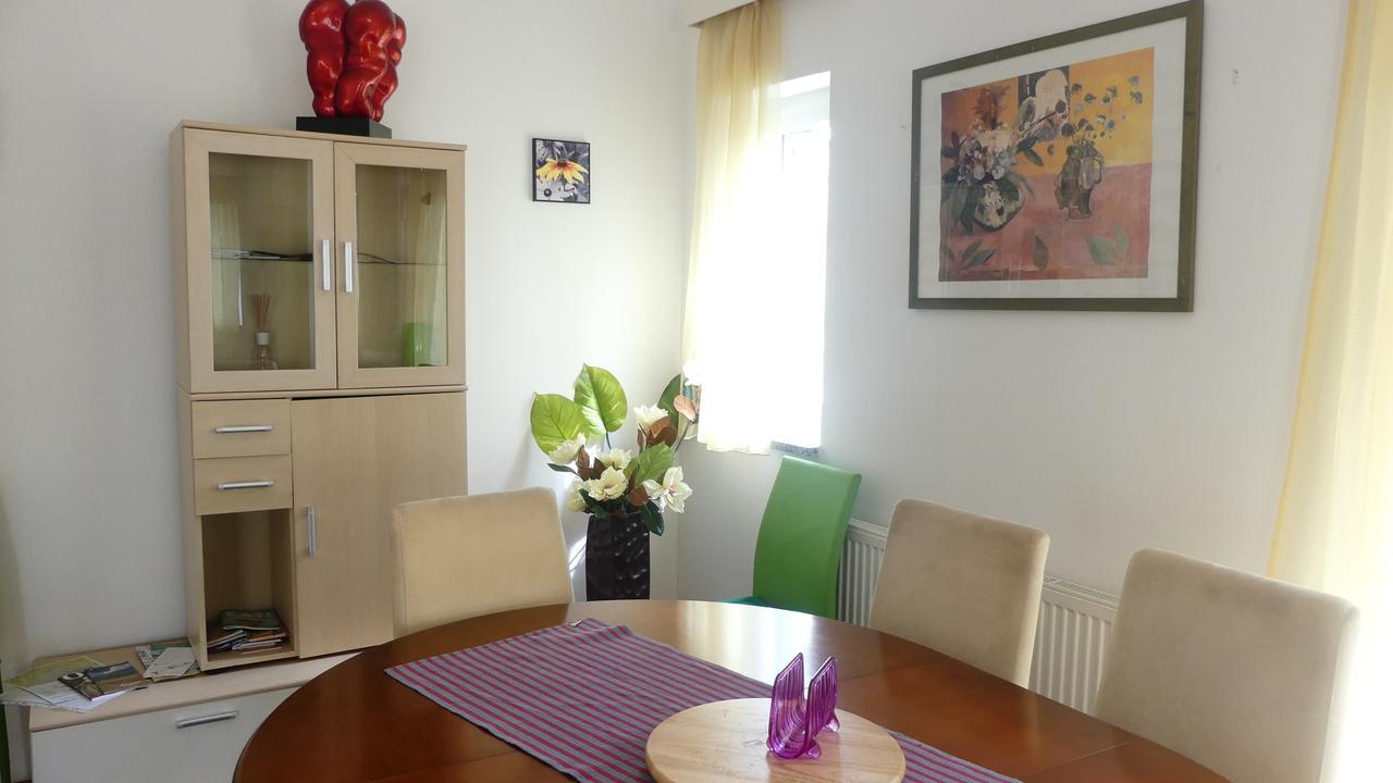 Apartments And Rooms Trsje Загреб Екстериор снимка